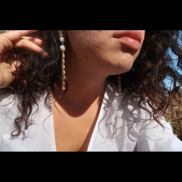 Beautiful Pearl Earrings - Picture 1 of 2